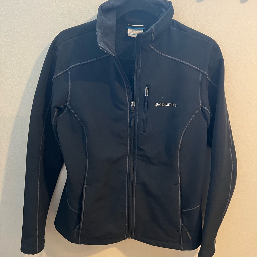 SALE 🛑 Columbia Women's Black Softshell Jacket